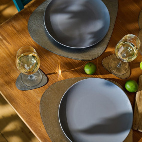 Mergel 4x Dreieckiges Tischset aus Leder, zweifarbig in Bronze und Silber