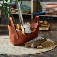 Mergel Brennholzkorb aus Leder in Cognac