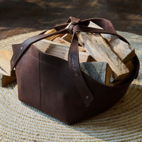 Mergel Brennholzkorb aus Leder in Schokobraun