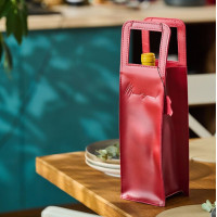 Mergel Weintasche aus Leder in Rot