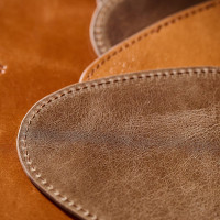 Mergel Dreieckige Leder-Glasuntersetzer im 6er-Set, Duo in Dunkel und Hellbraun