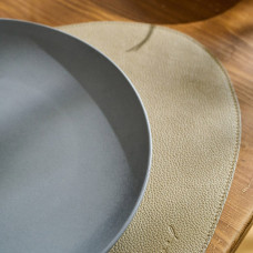 Mergel 4x Dreieckiges Tischset aus Leder, zweifarbig in Beige und Braun